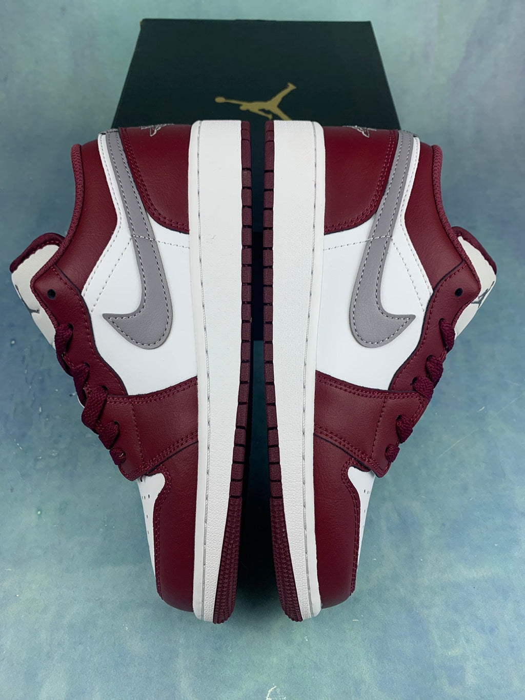 Air Jordan 1 Low Team Red/Metallic Silver 553558-615 Unisex Sneakers