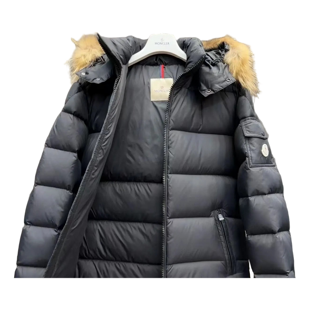Moncler Short Down Puffer Jacket with Fur-Trimmed Hood - Black