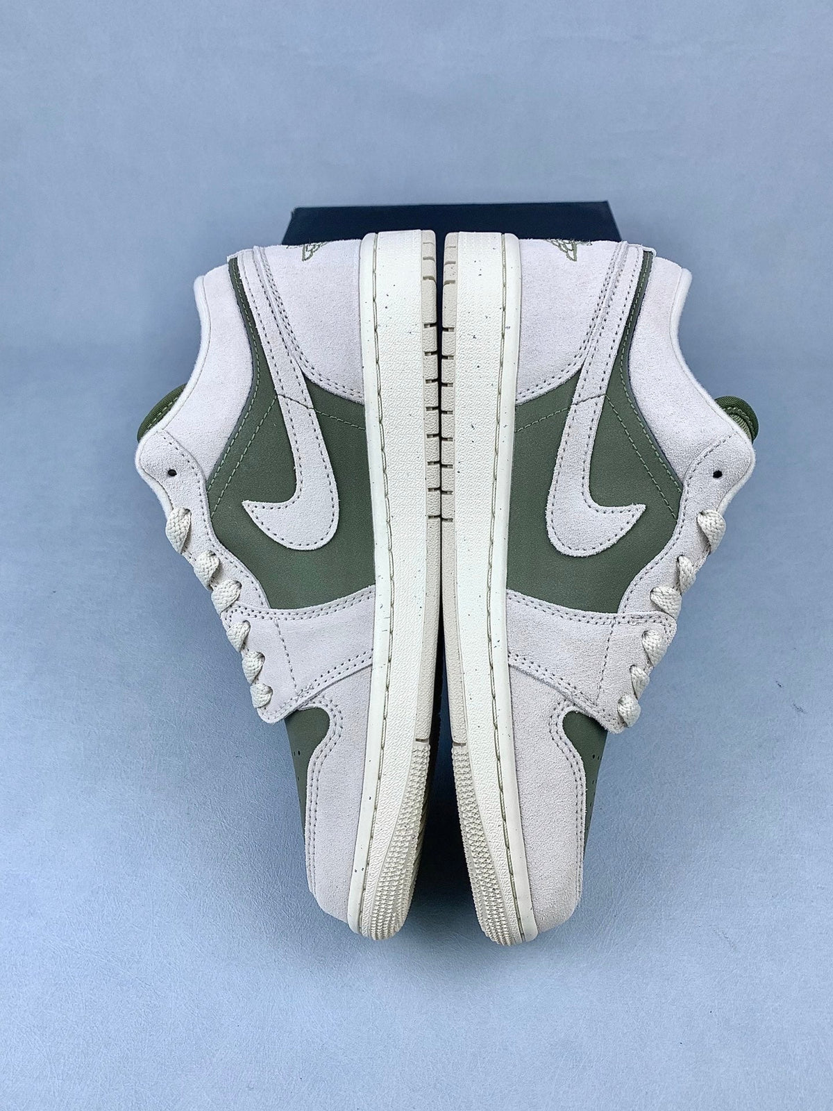 Air Jordan 1 Low Olive Green Unisex Sneakers HV4089-201